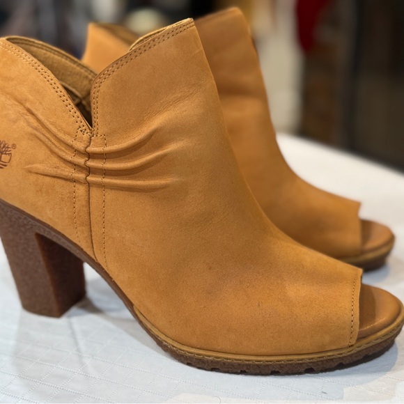 NWOT Ladies Timberland Glancy ruched boots size 9 - Picture 2 of 7